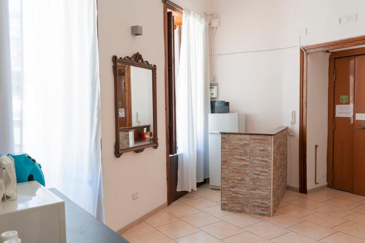 Vico 22 Rooms Napoli Extérieur photo
