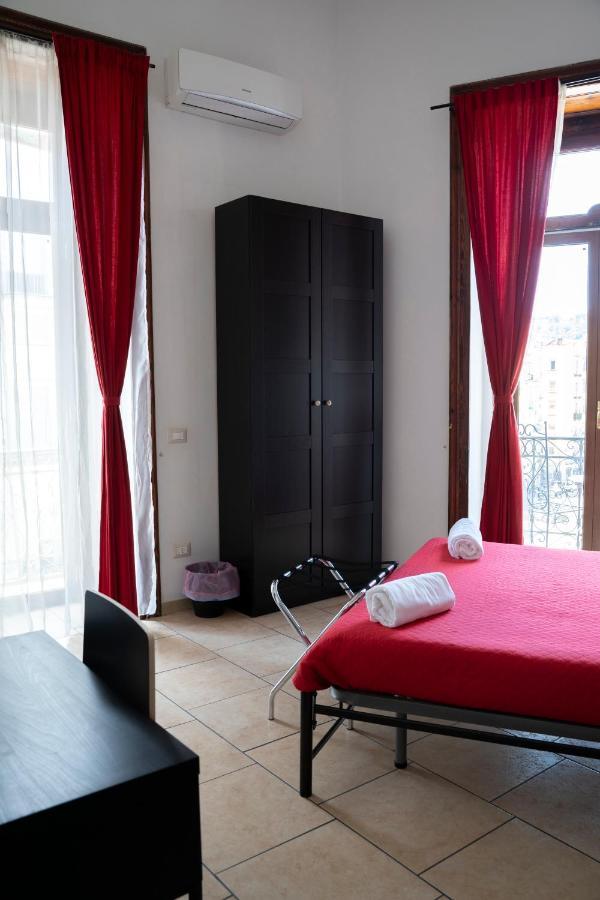 Vico 22 Rooms Napoli Extérieur photo