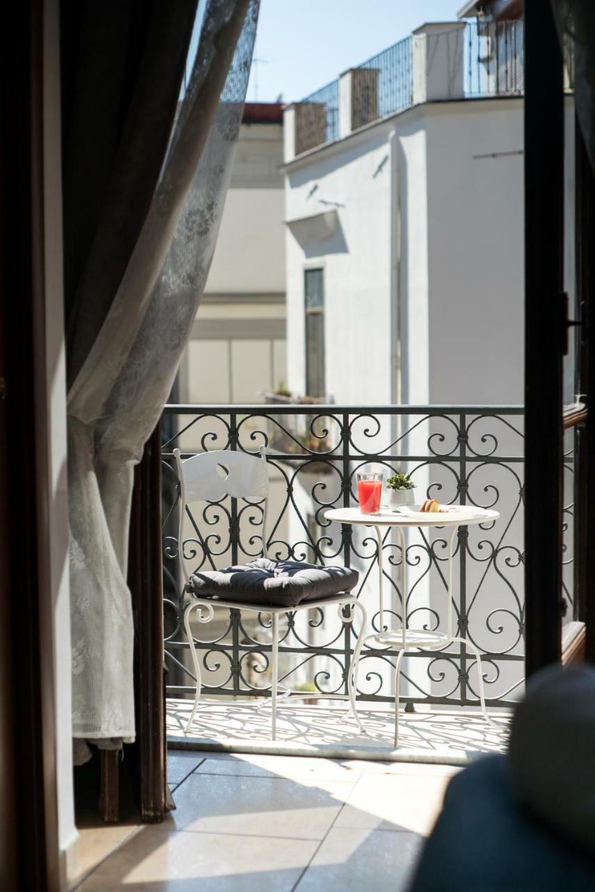 Vico 22 Rooms Napoli Extérieur photo